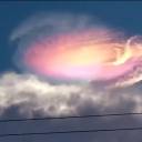 Nuvem colorida aparece no céu de Caxias e causa curiosidade