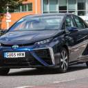 Toyota Mirai: conheça o carro elétrico movido a células de hidrogênio