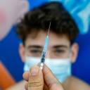 Pesquisa: 23% dos vacinados dizem que experimentaram 'reações negativas' à vacina