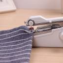Conheça a mini máquina de costura portátil - a praticidade que cabe na sua bolsa