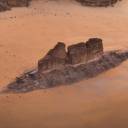 Enorme rocha com formato anômalo emerge do deserto: O fotógrafo nomeou a rocha de 