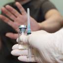 Podemos, por favor, parar de demonizar os “não vacinados?”