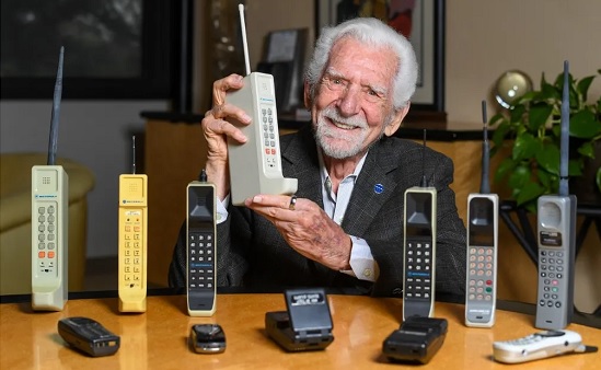 Primeiro celular comercial modelos