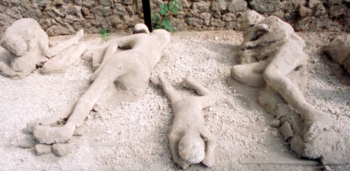 As Pedras de Pompeia: Maldição ou Coincidência?
