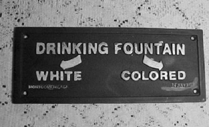 Quando a segregação racial era permitida nos EUA