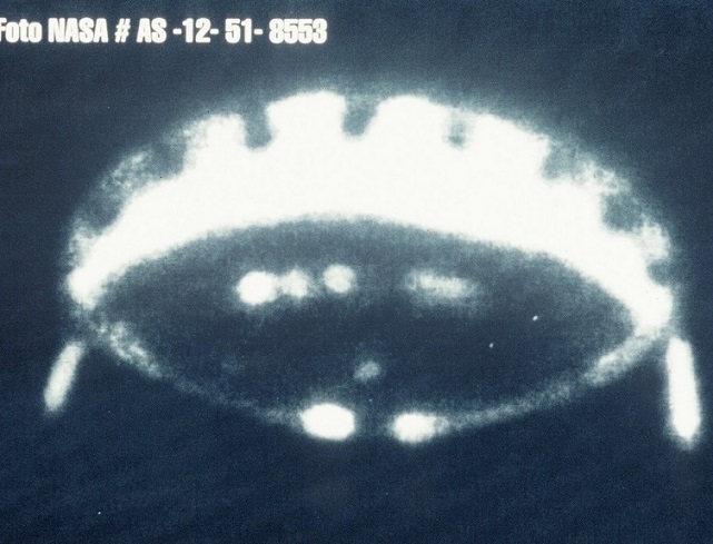 Misterios da lua fotos ovni 2