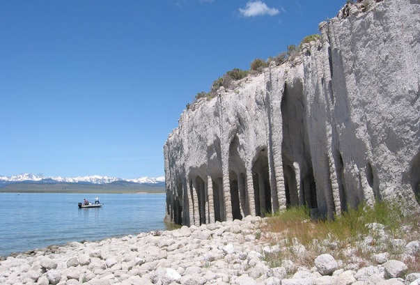 Colunas lago fantasticas