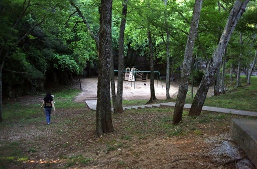 Parque assombrado espaço bom