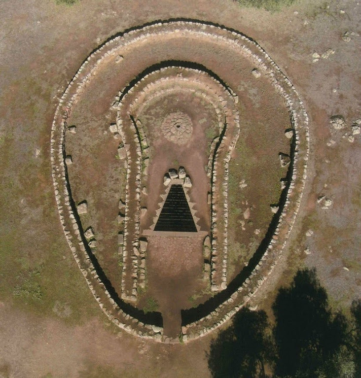 Sarenha ilha construção de pedra