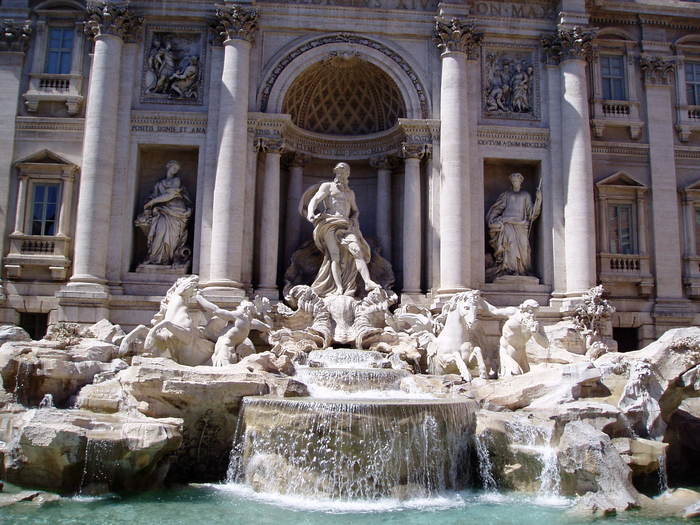 trevi topo