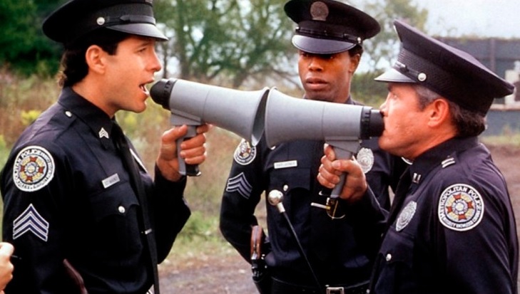 Loucademia de policia cena 2