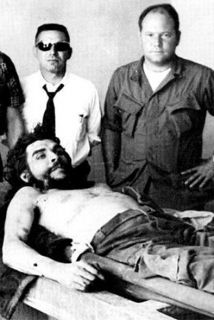 gustavo-villoldo-y-el-cadaver-de-guevara